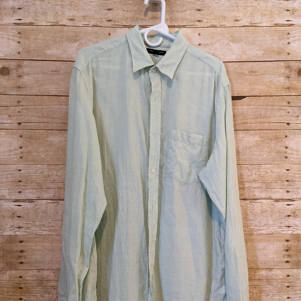 Banana Republic Men's shirt